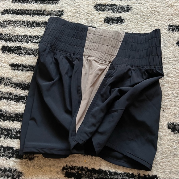 YPB motion tek Abercrombie workout shorts high rise M - Picture 2 of 3